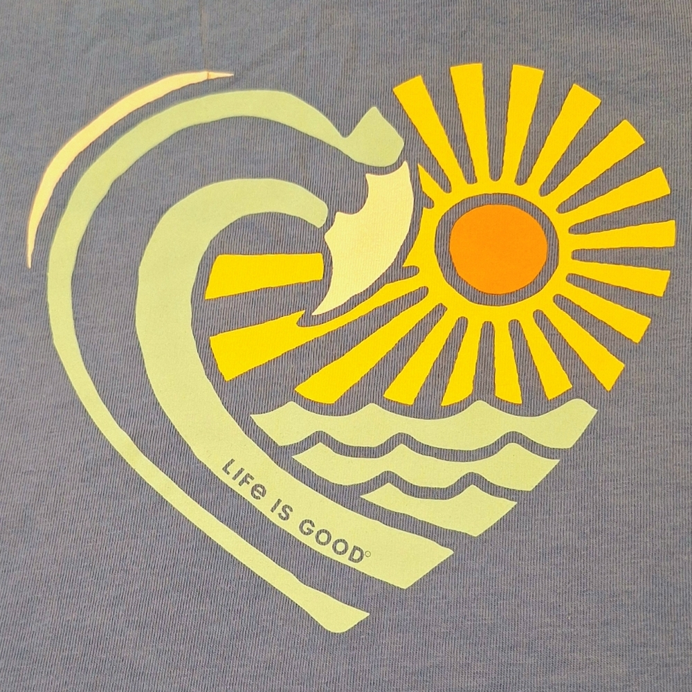 Life Is Good Crusher Wave Heart Tee - Picture 2 of 3